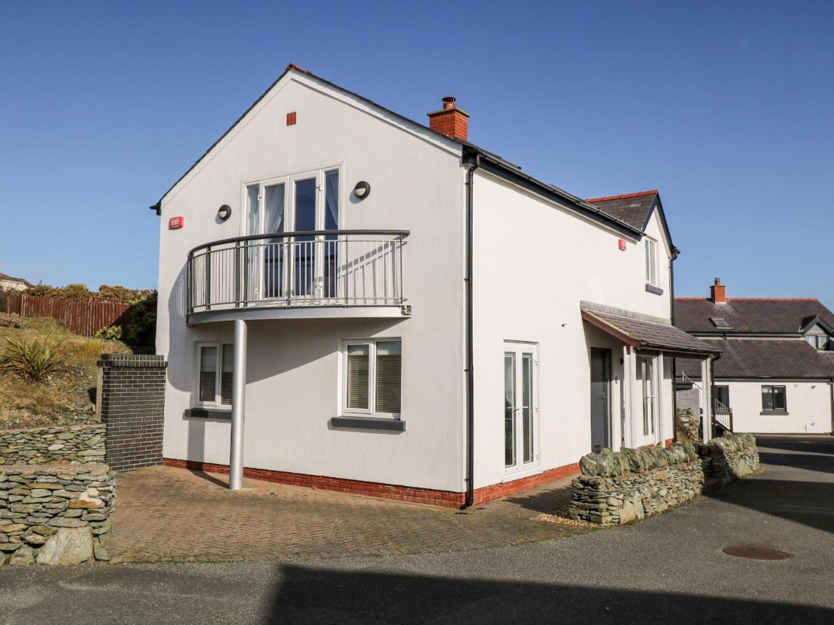 Villa Bay View Holyhead Exterior foto